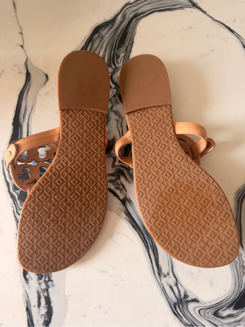 Tory Burch Pink Tan Leather Logo Thong Sandals with Multicolor Medallions - Picture 2 of 2